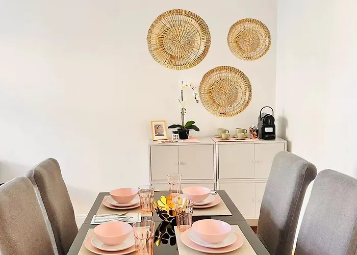 2 Bedrooms In Marais Διαμέρισμα